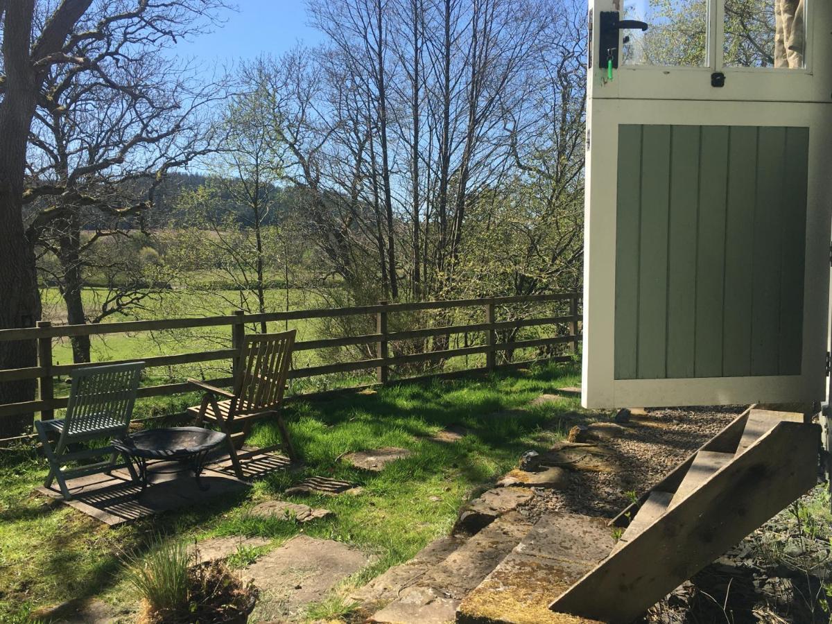 Posh Huts Farmstay Falstone Exterior foto